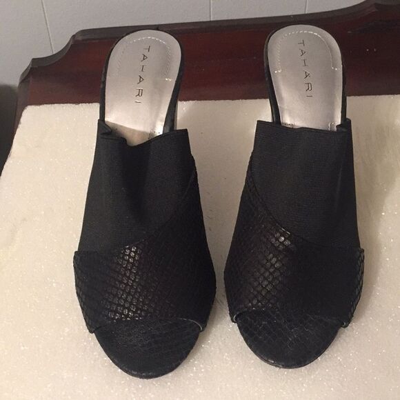 Tahari black mules - Picture 1 of 12